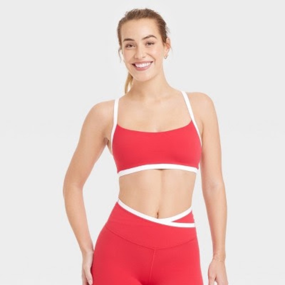 Women's Everyday Soft Light Support Piped Midline Sports Bra - All In Motion™